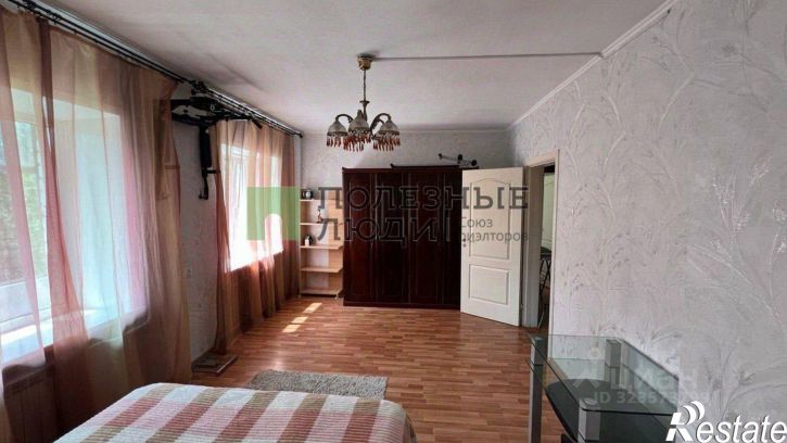 3-комн квартира улица Анохина, 105,  д. 105