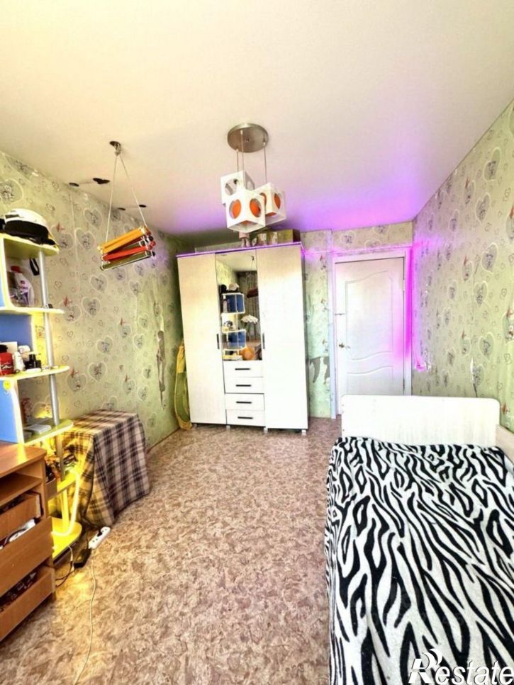 3-комн квартира улица Красного Восстания, 17,  д. 17