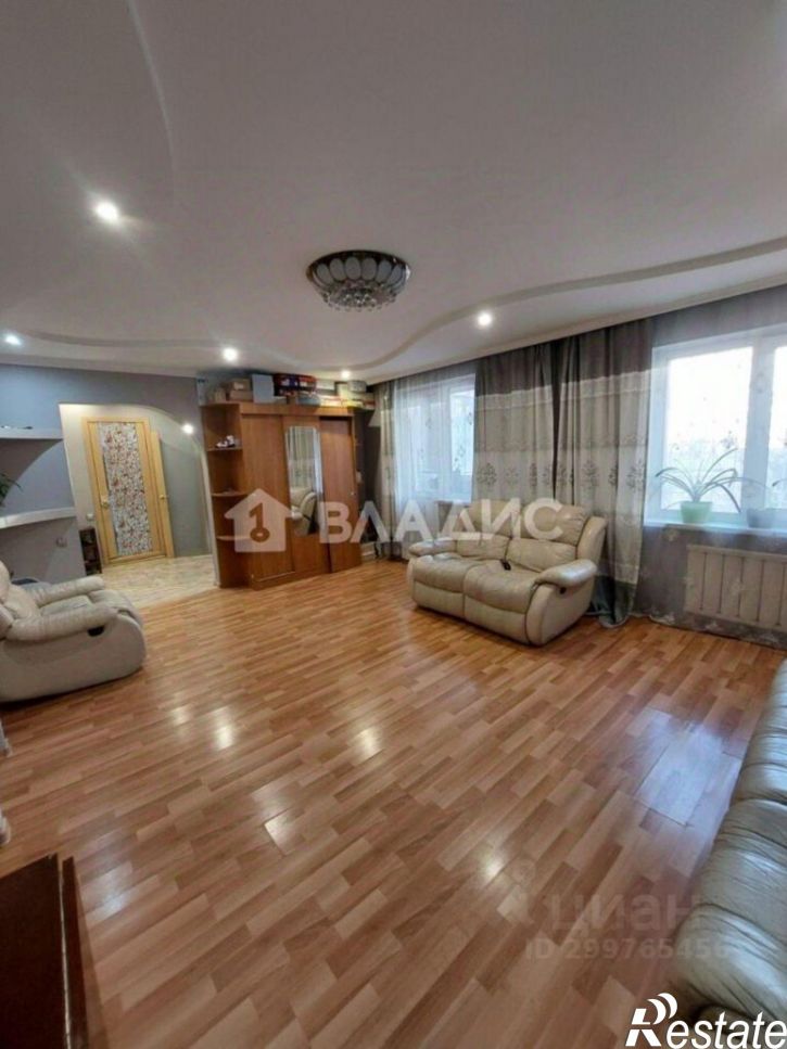 3-комн квартира улица Красных Коммунаров, 19,  д. 19