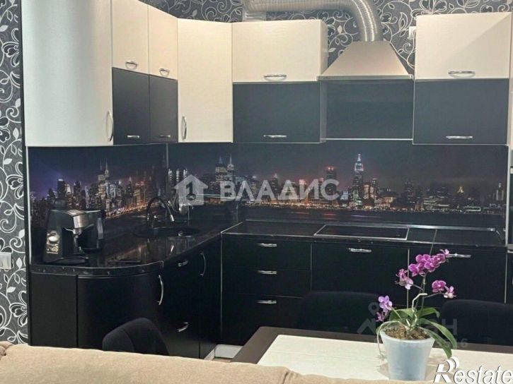 3-комн квартира 1-й микрорайон, 2