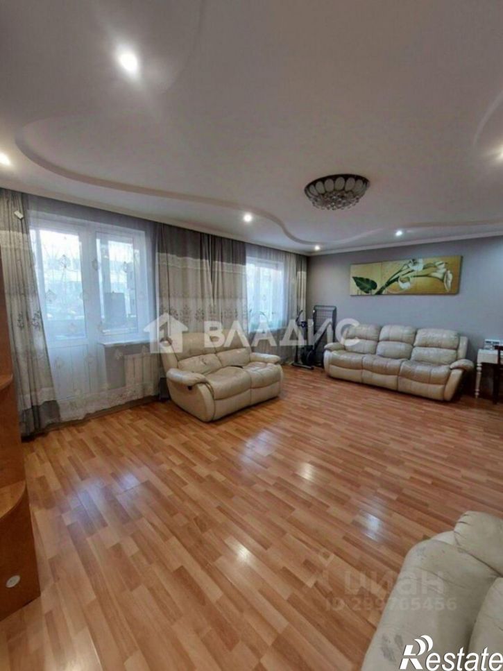 3-комн квартира улица Красных Коммунаров, 19,  д. 19