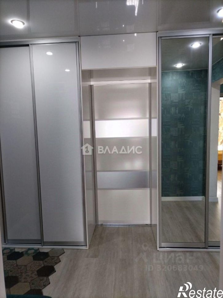 3-комн квартира 6-й микрорайон, 18