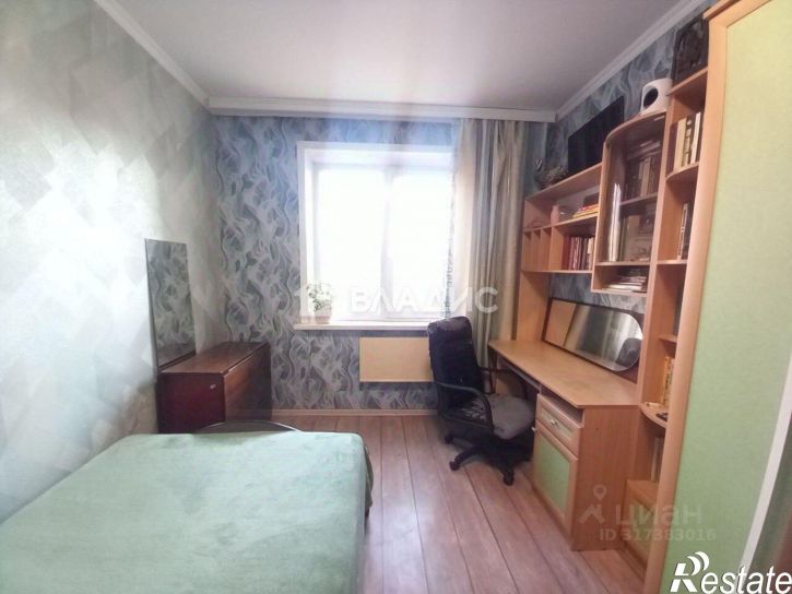 4-комн квартира 1-й микрорайон, 38