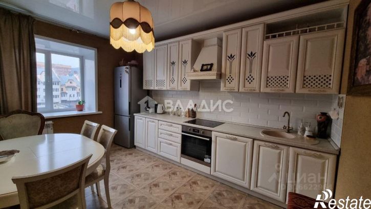 2-комн квартира улица Бутина, 70,  д. 70