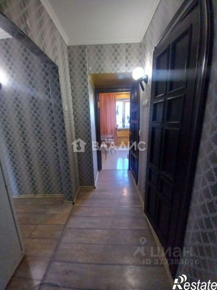 4-комн квартира 1-й микрорайон, 38