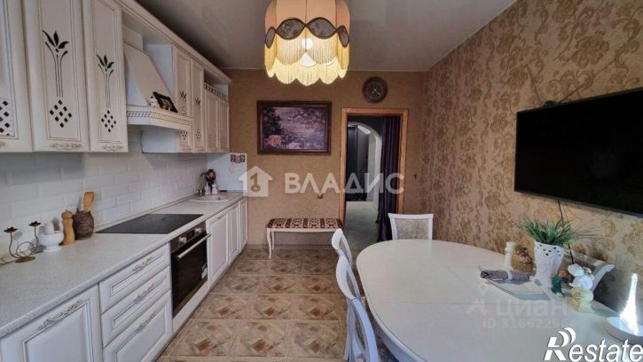 2-комн квартира улица Бутина, 70,  д. 70