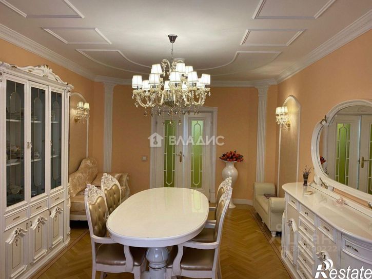 4-комн квартира улица Николая Островского, 61,  д. 61