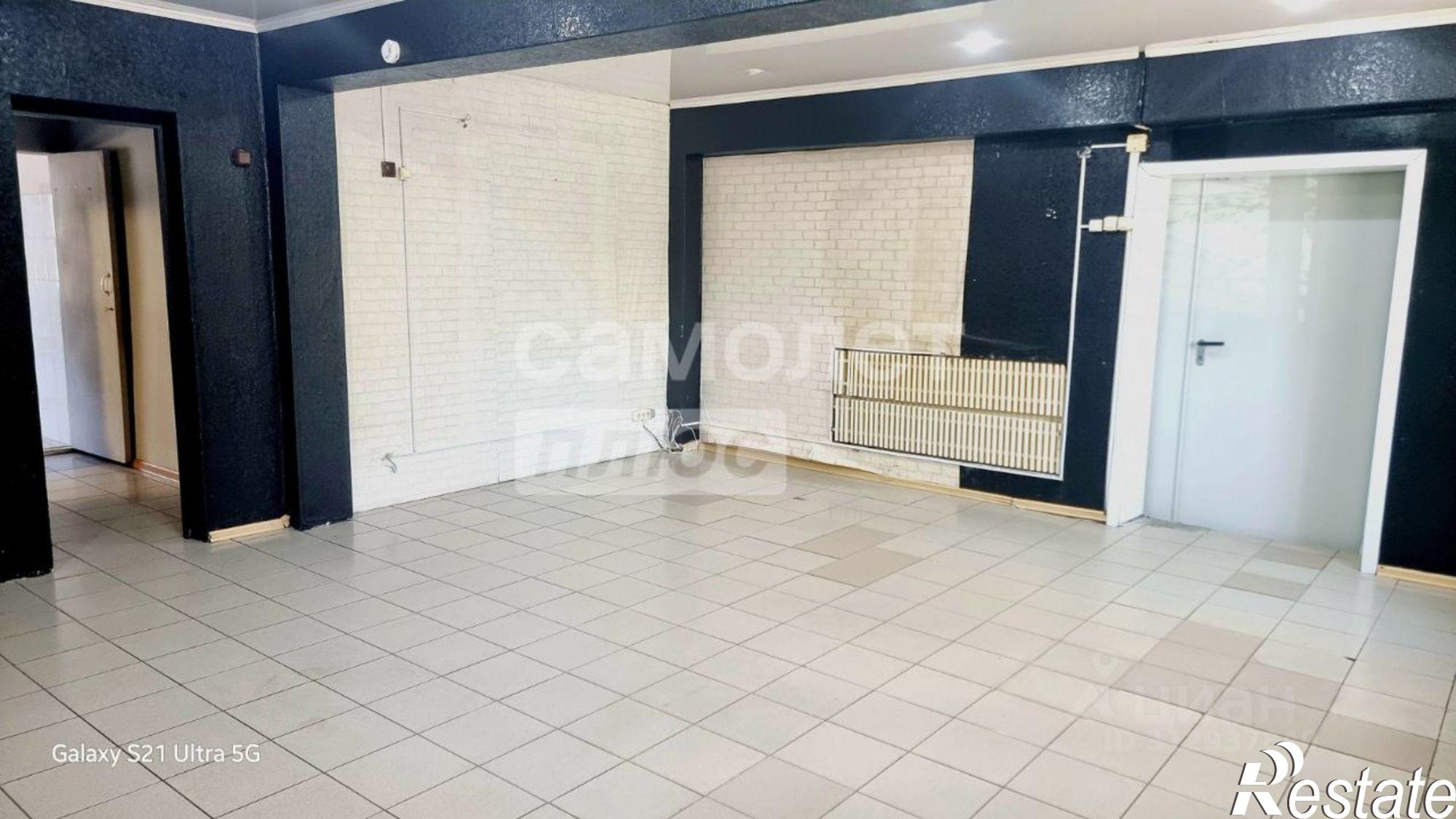 Купить торговое помещение за 8 975 760 рублей на Чита г., Ингодинский, 1-й мкр., д.27