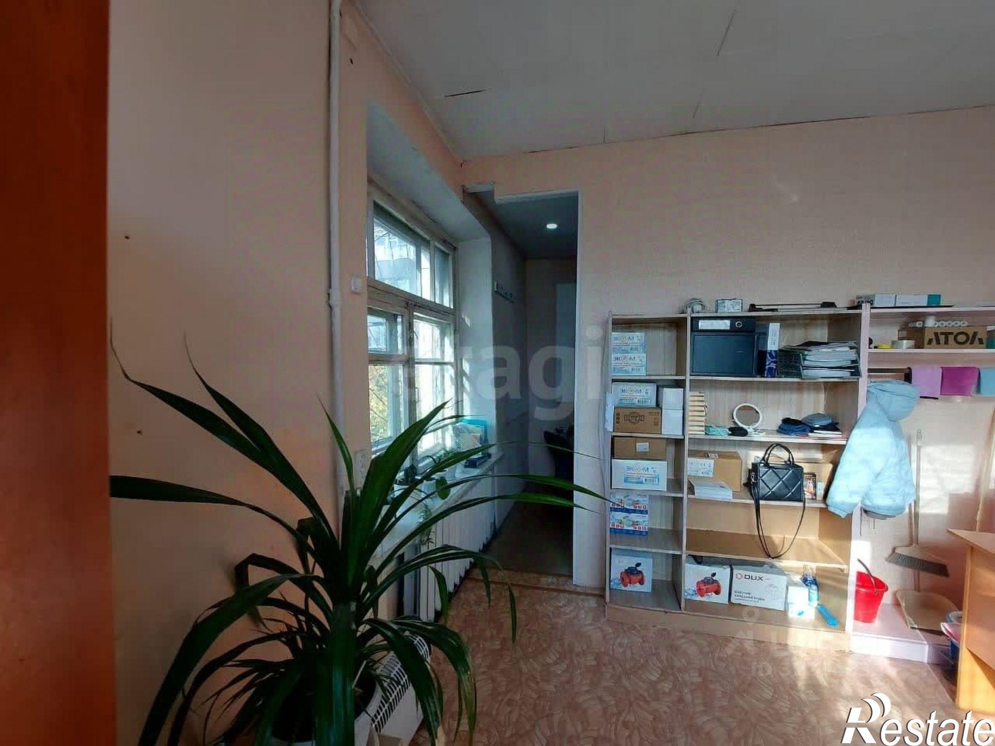 Купить офис, помещение под офис за 10 600 000 рублей на улица Ленина, 27