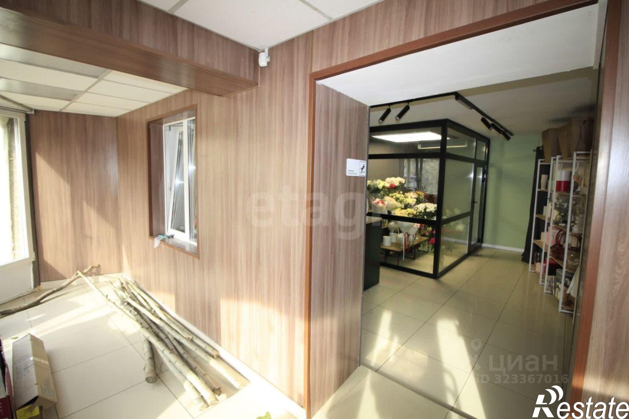 Купить торговое помещение за 12 549 100 рублей на Кастринская улица, 6