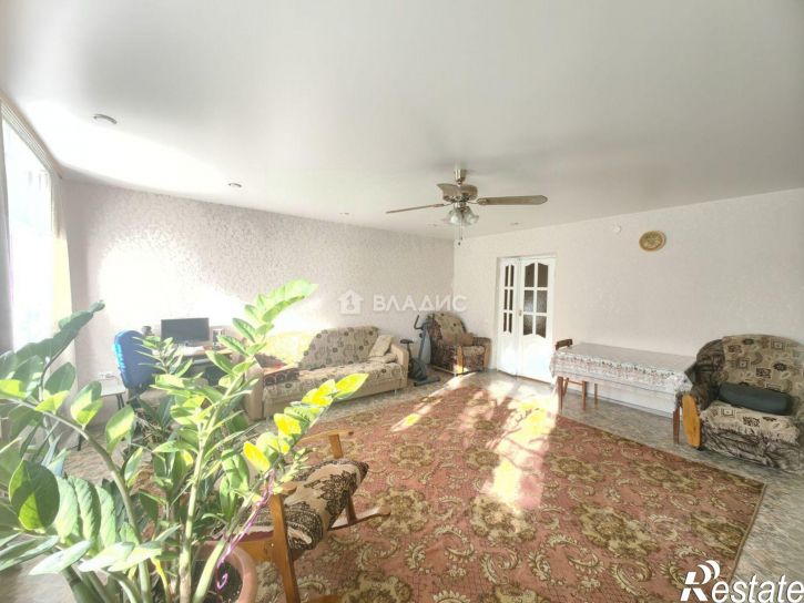 4-комн квартира улица Труда, 11,  д. 11