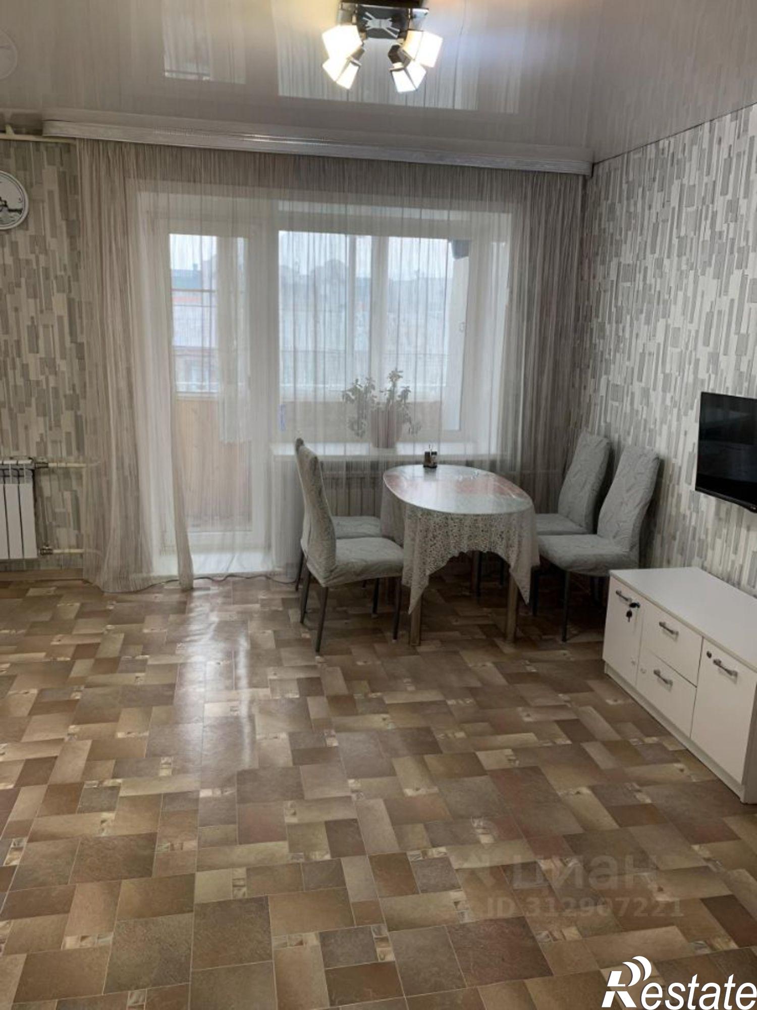 Сдать квартиру за 49 000 рублей на улица Балябина, 37