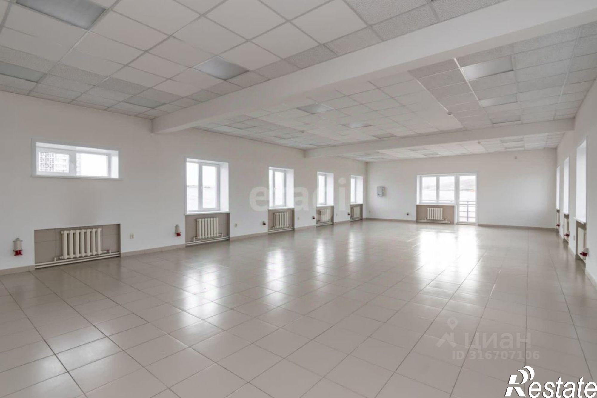 Сдать складское помещение за 100 001 рублей на улица Лазо, 112Б