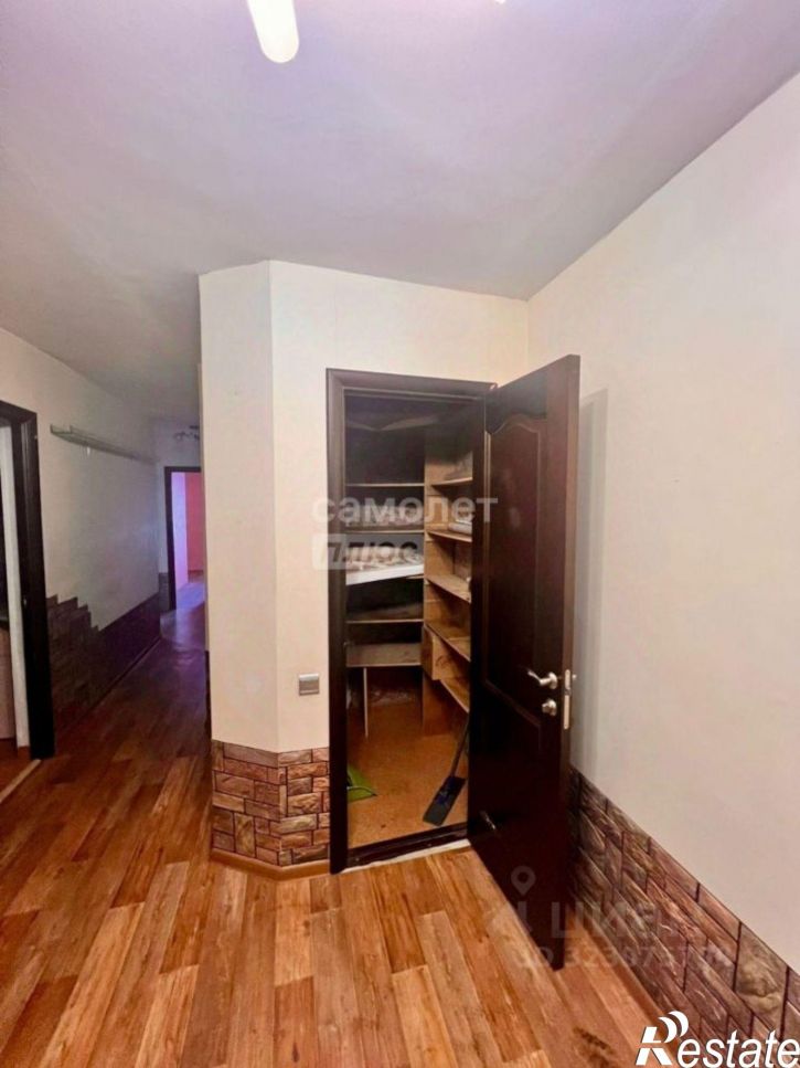 3-комн квартира улица Бабушкина, 32Б,  д. 32Б