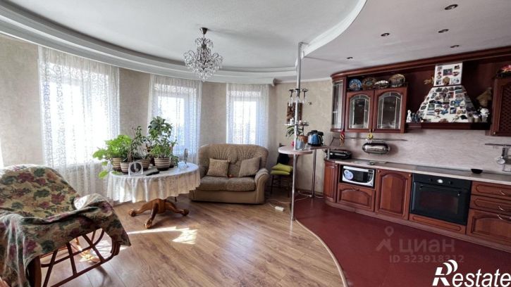 3-комн квартира улица Бабушкина, 108,  д. 108