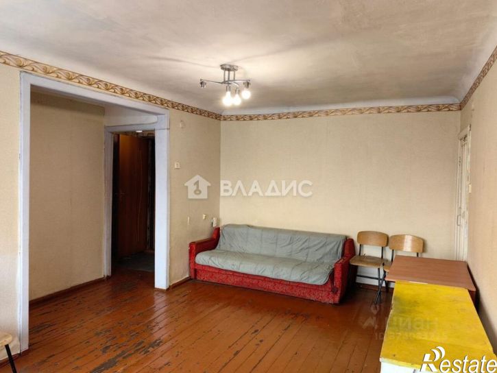 2-комн квартира улица Столярова, 40,  д. 40