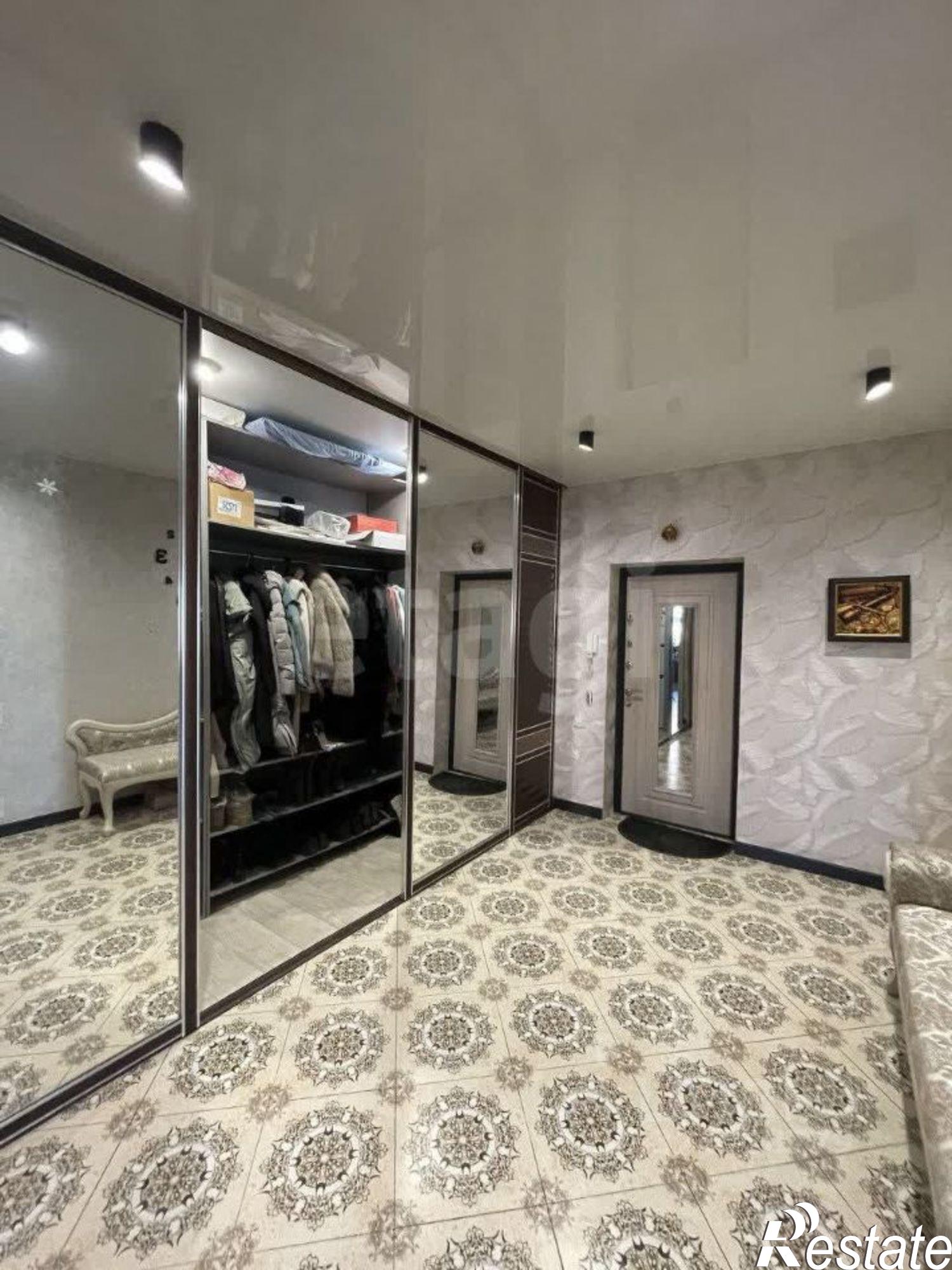 Купить квартиру за 13 000 000 рублей на Крайняя улица, 10