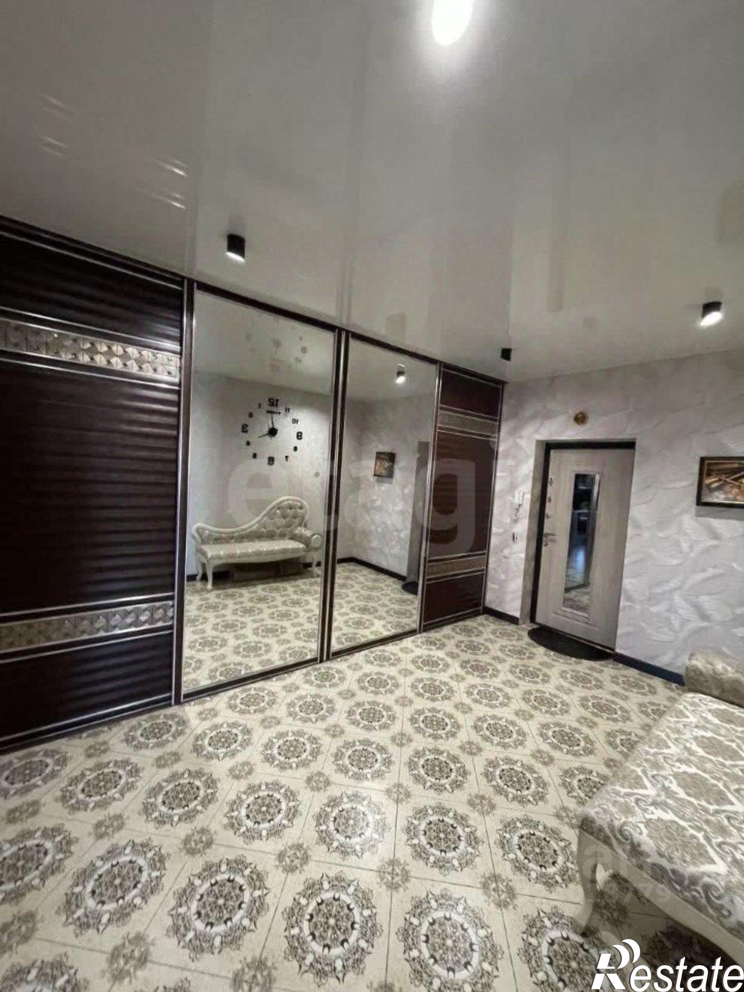 Купить квартиру за 13 000 000 рублей на Крайняя улица, 10