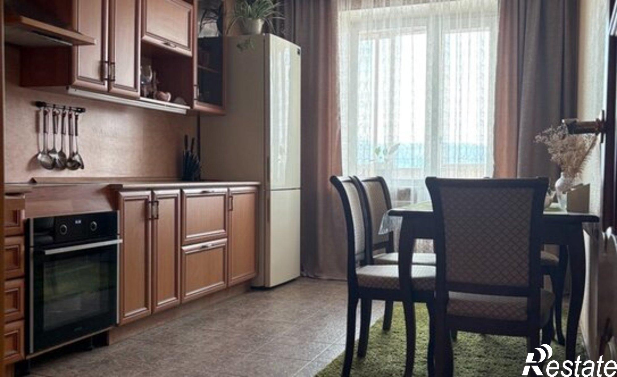 Купить квартиру за 9 300 000 рублей на улица Анохина, 93