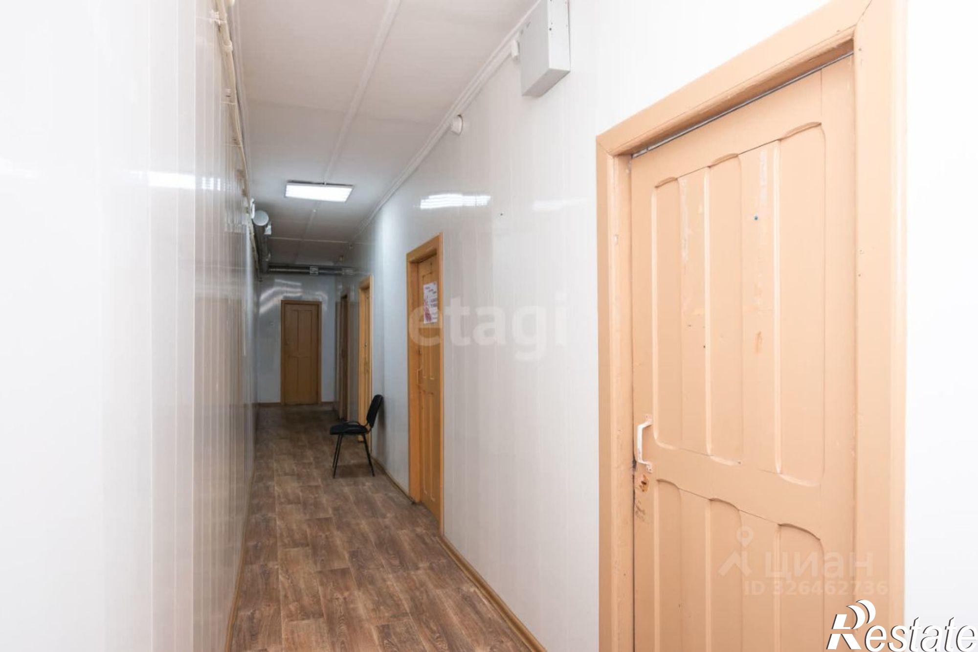 Купить офис, помещение под офис за 15 468 400 рублей на Украинский бульвар, 1