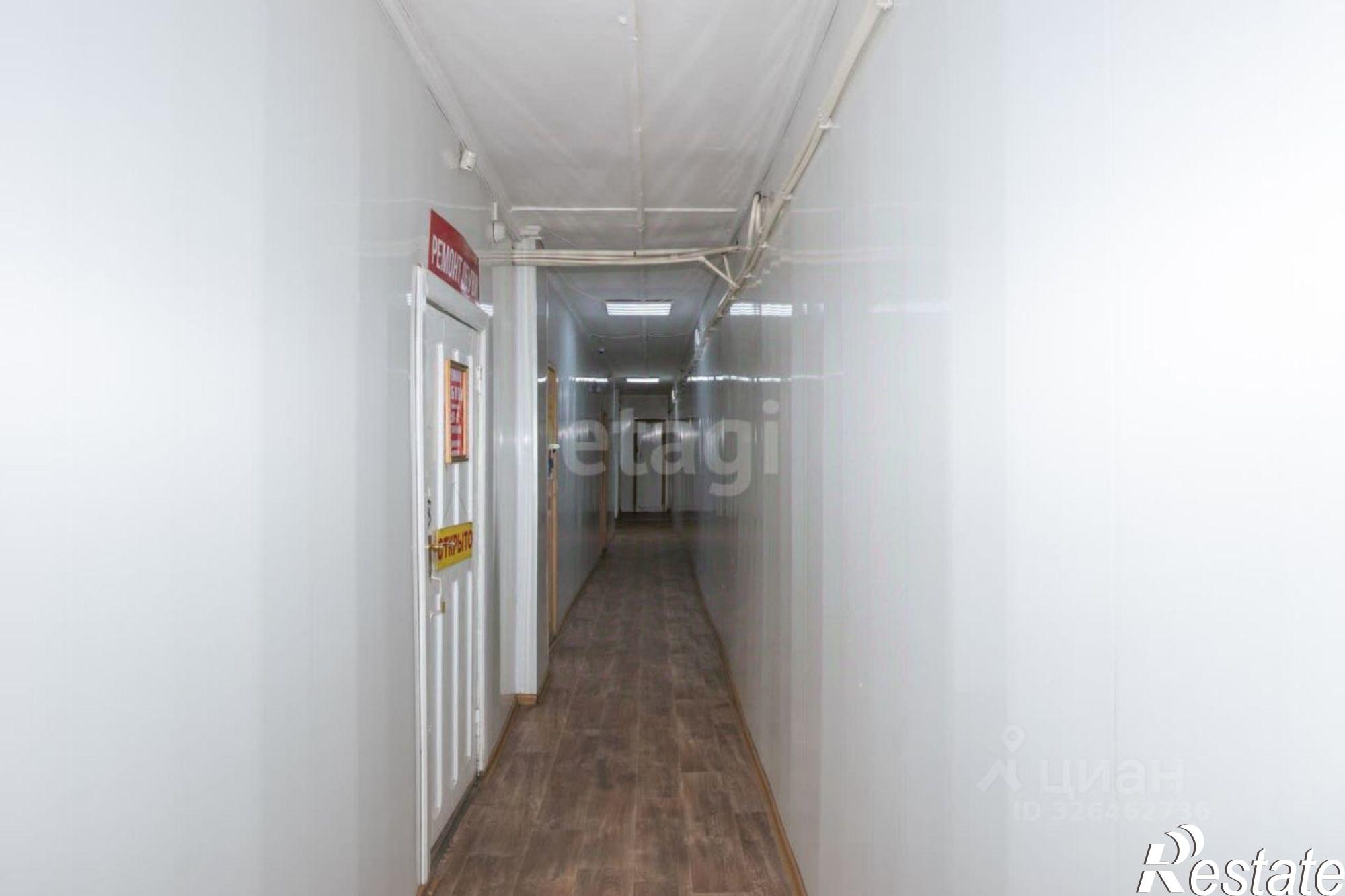Купить офис, помещение под офис за 15 468 400 рублей на Украинский бульвар, 1