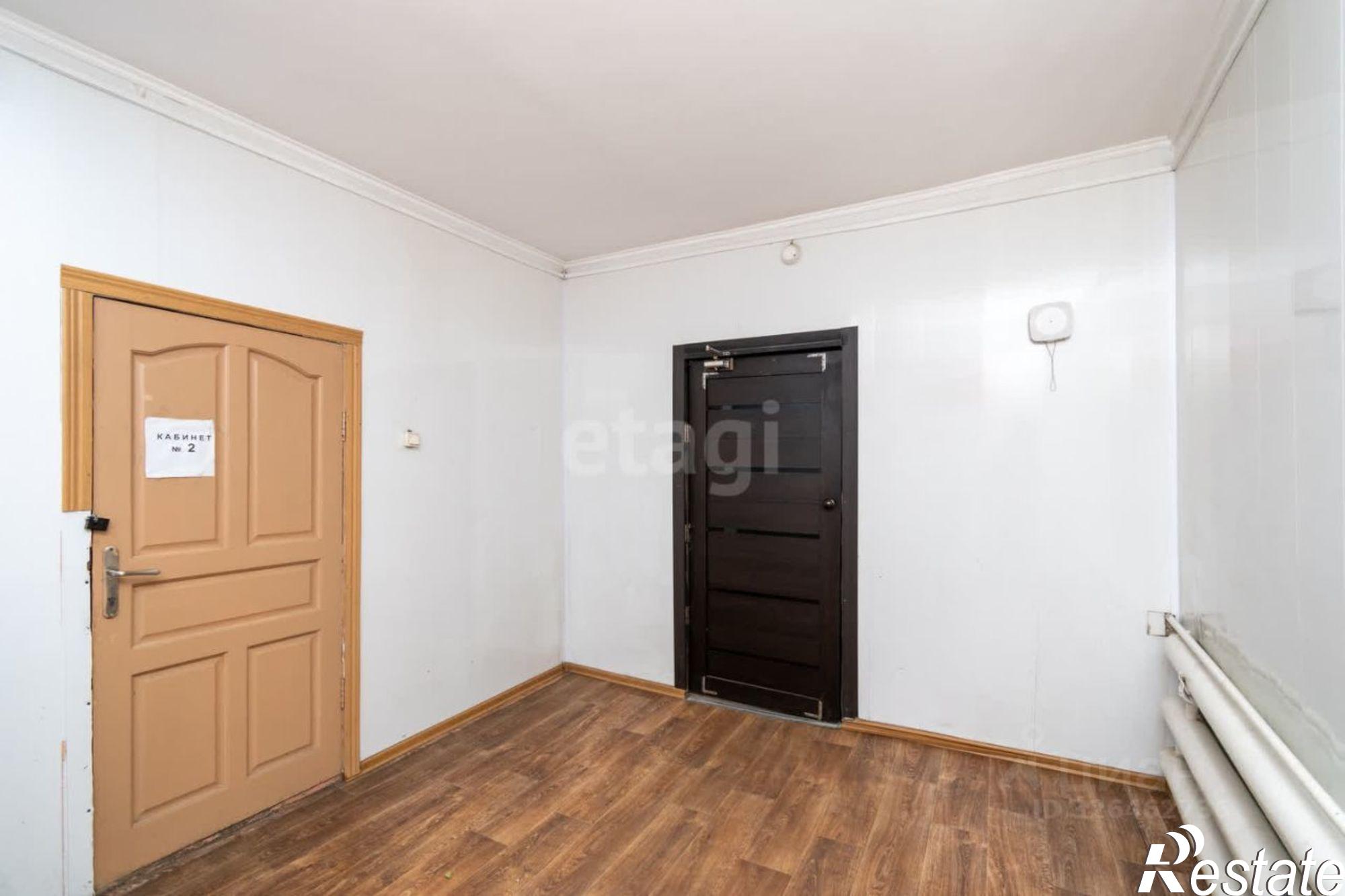 Купить офис, помещение под офис за 15 468 400 рублей на Украинский бульвар, 1