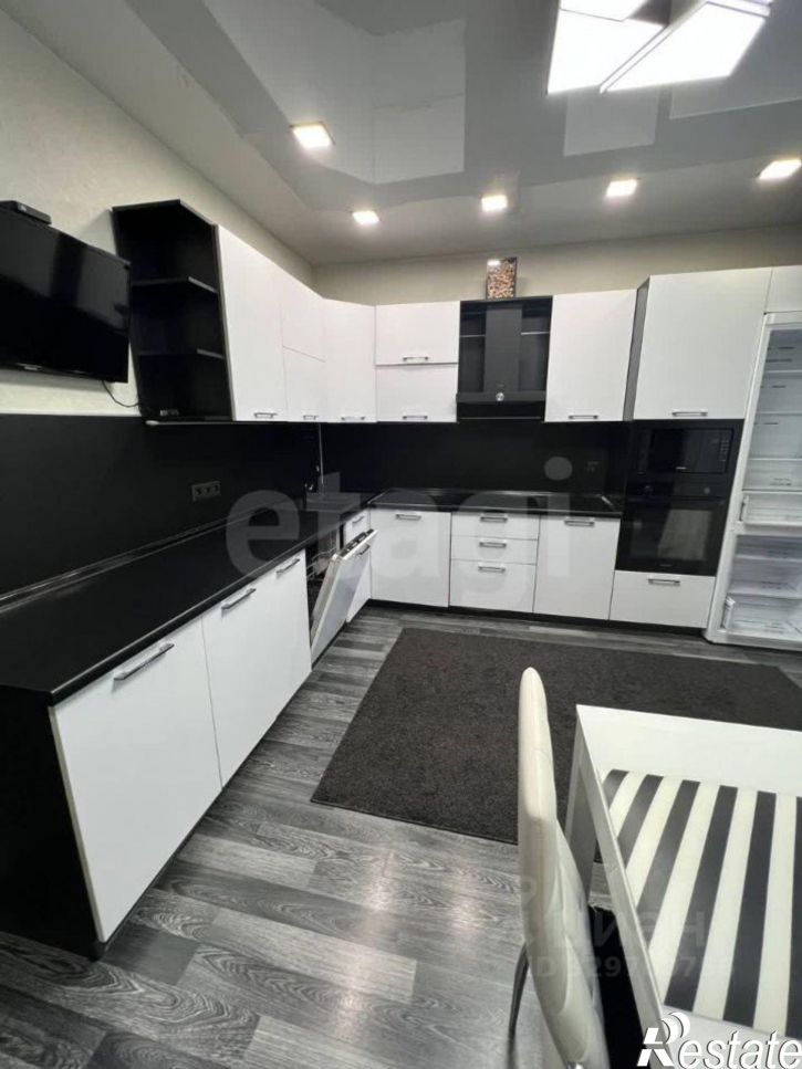 3-комн квартира улица Шилова, 19,  д. 19