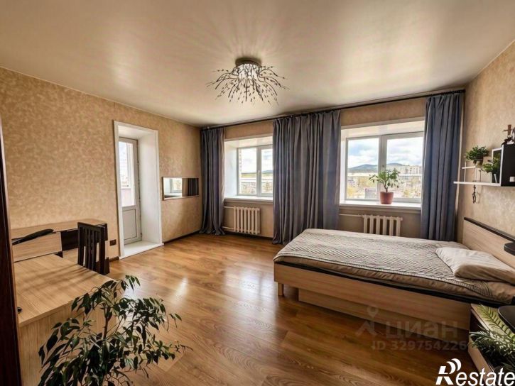 3-комн квартира улица Фёдора Гладкова, 8А,  д. 8А