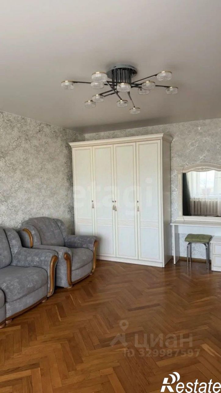 3-комн квартира улица Анохина, 17,  д. 17