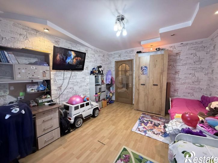 3-комн квартира улица Токмакова, 21,  д. 21