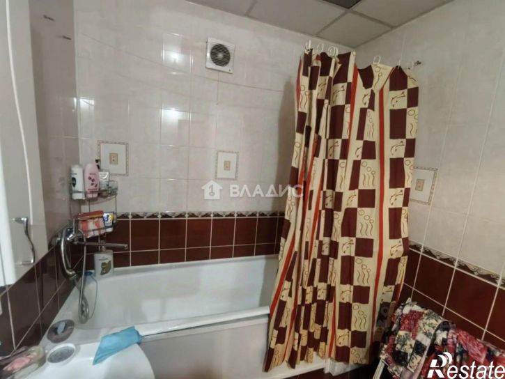 3-комн квартира улица Балябина, 16,  д. 16