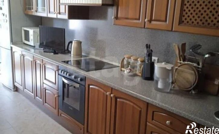 4-комн квартира улица Балябина, 16,  д. 16