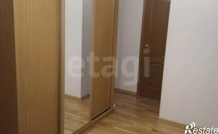4-комн квартира улица Балябина, 16,  д. 16