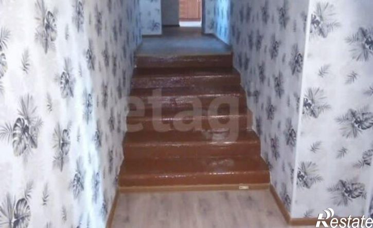 3-комн квартира улица Столярова, 38,  д. 38