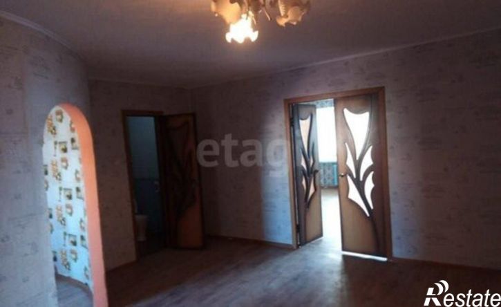 3-комн квартира улица Столярова, 38,  д. 38