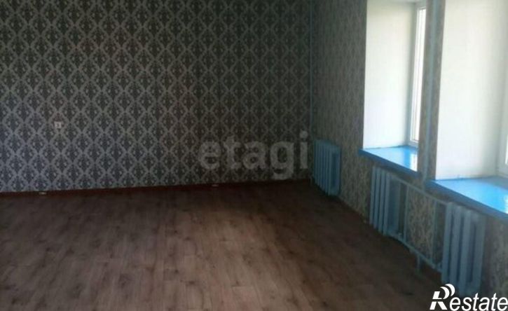 3-комн квартира улица Столярова, 38,  д. 38