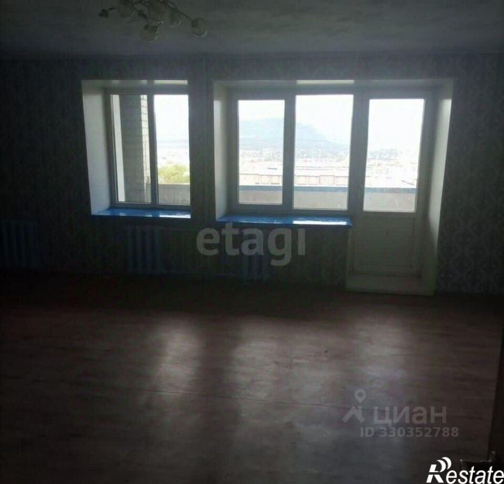 3-комн квартира ул Столярова, 38,  д. 38
