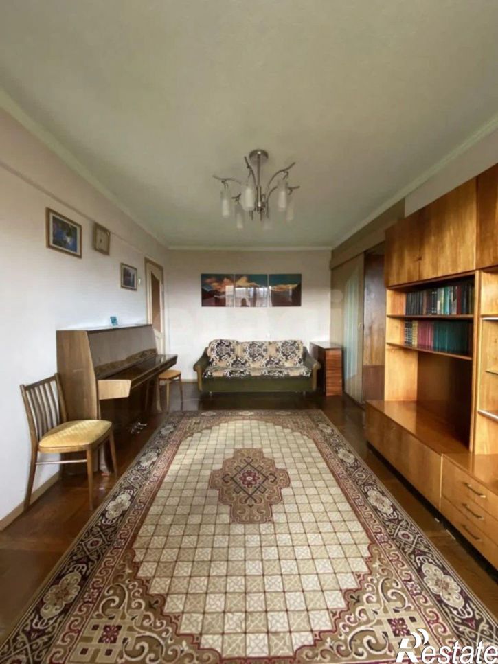 3-комн квартира Украинский б-р, 10,  д. 10