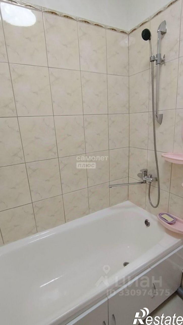 2-комн квартира Ленинградская улица, 80,  д. 80