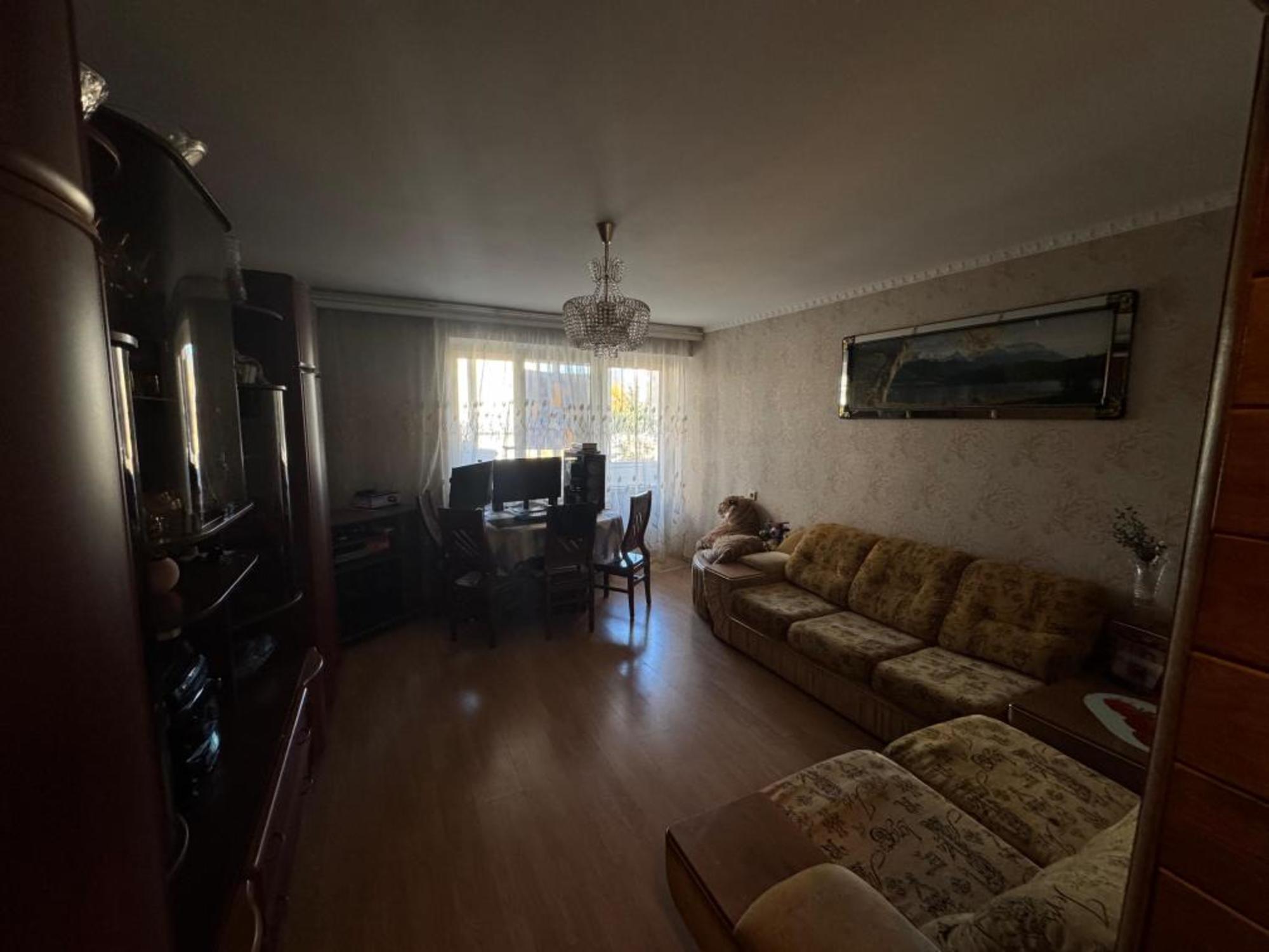 Купить квартиру за 10 150 000 рублей на Бутина, 93
