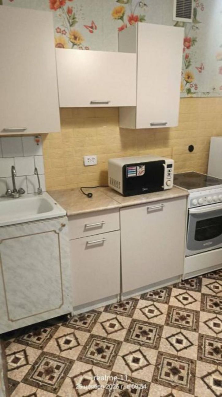 3-комн квартира Кастринская,  6