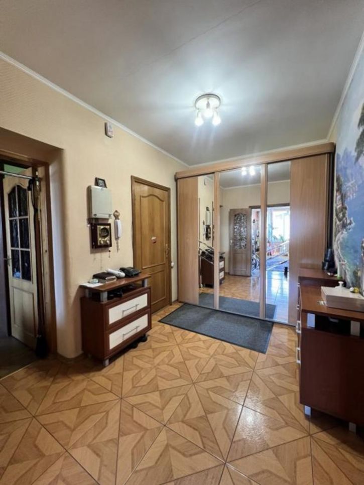 3-комн квартира Балябина, 16