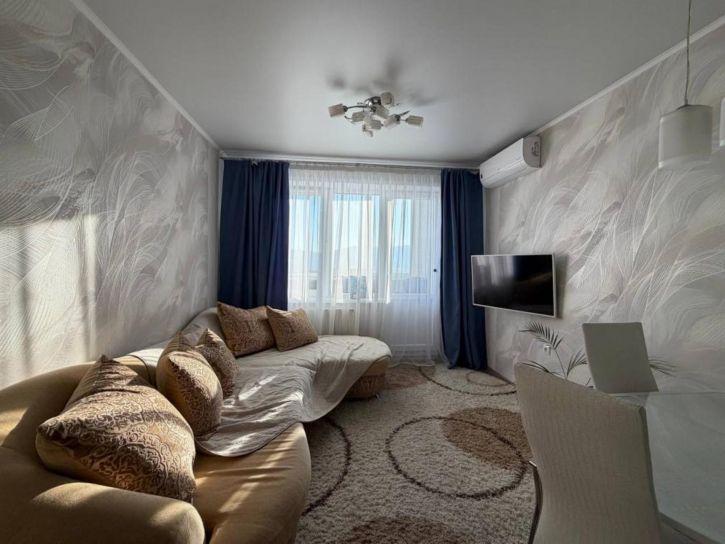 3-комн квартира Костюшко-Григоровича, 44