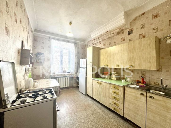 3-комн квартира Майская, 34