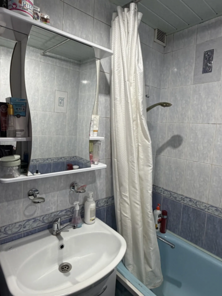 2-комн квартира 1-й микрорайон, 5