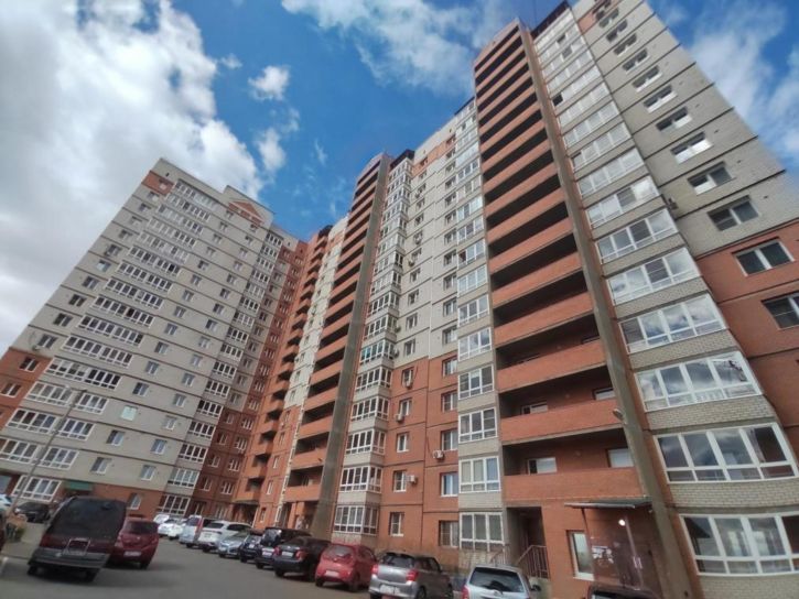 2-комн квартира Алданская, 11