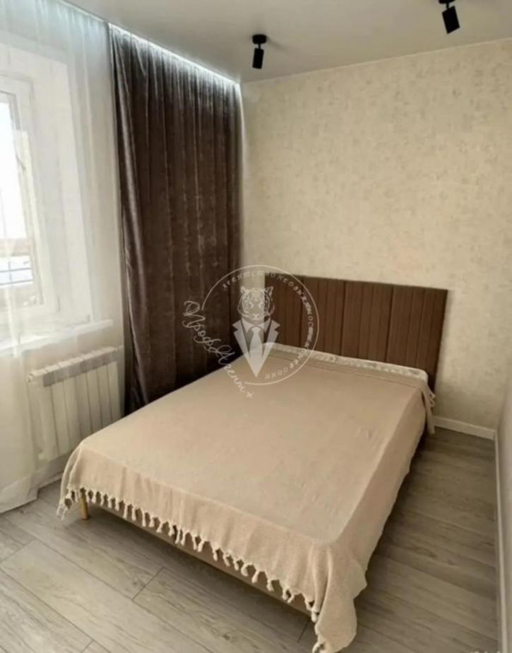 2-комн квартира Красных Коммунаров, 1