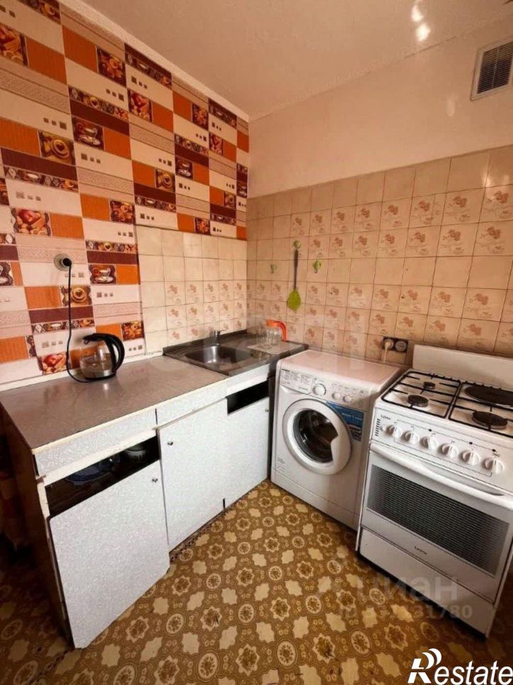 3-комн квартира улица Декабристов, 2Б,  д. 2Б