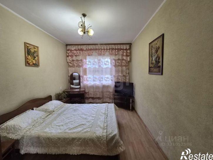 3-комн квартира улица Красных Коммунаров, 17,  д. 17