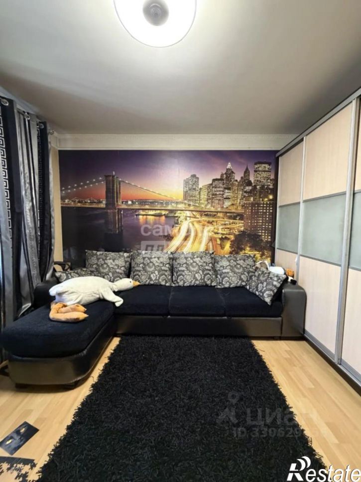 3-комн квартира улица Николая Островского, 61,  д. 61